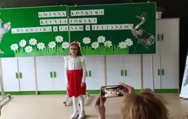 Gminny Konkurs Recytatorski &bdquo;Herbatka z Janem i Julianem&rdquo; 4