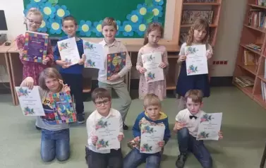 Herbatka z Janem i Julianem, czyli Szkolny Konkurs Recytatorski 9